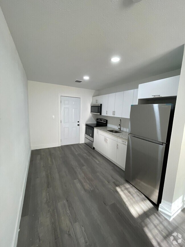 Seventh Avenue Park Apartments for Rent with Utilities Included Miami