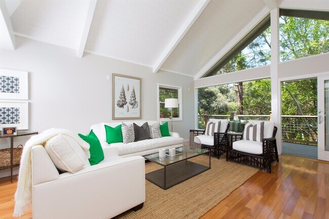 Foto del edificio - Great Home in Central Mill Valley Location