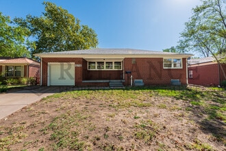 Building Photo - 878 S Fabrique Dr