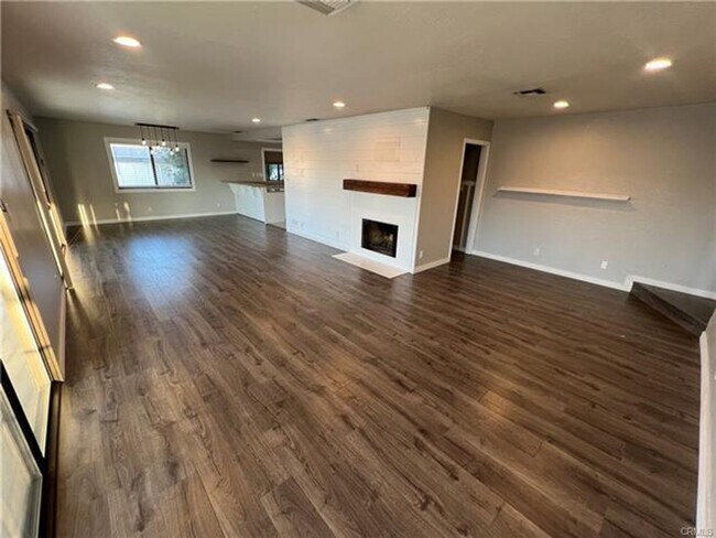 Foto del edificio - Charming Canyon Lake Home