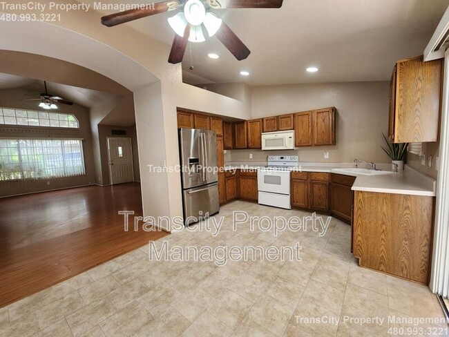 Building Photo - 1333 N Higley Rd