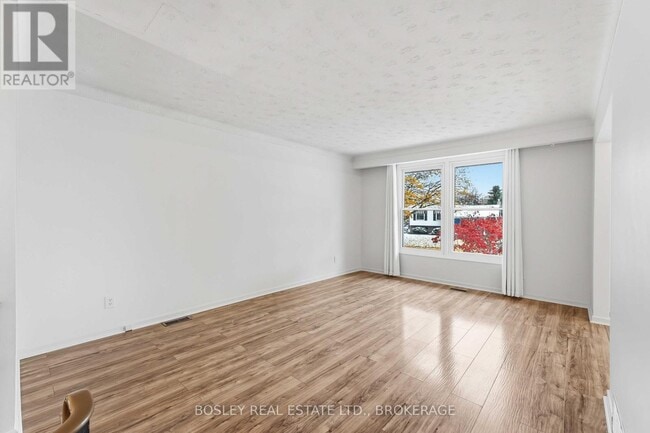 Building Photo - 21 Jeanette Dr