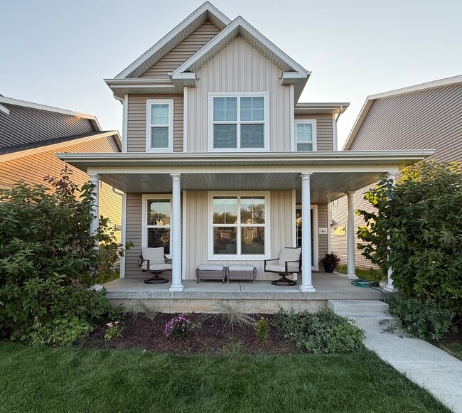 Building Photo - 1046 Wild Willow Way