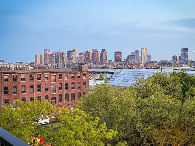 Foto del edificio - 301 Border St