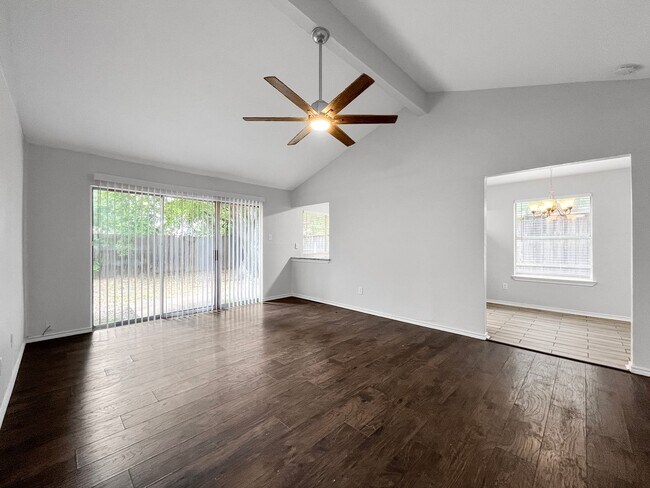 Foto del edificio - 3 BR/1.5BA | Newly Renovated Single Family Home | 1-Car Covered Parking | Gated backyard!