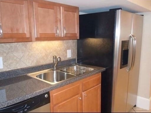 Foto del edificio - 136 Green St