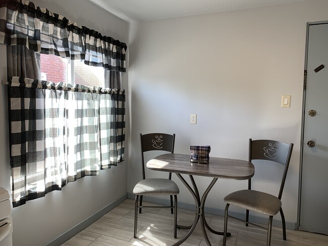 Foto del edificio - 2014 Davis Ave