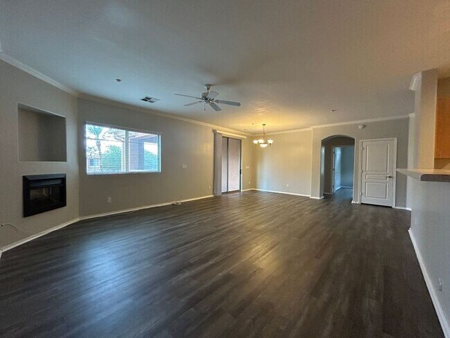 Foto del edificio - 955 E Knox Rd