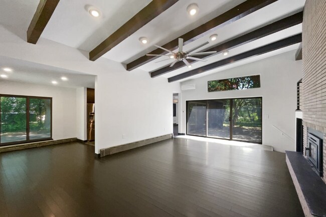 Foto del edificio - 2645 Hickory Ct