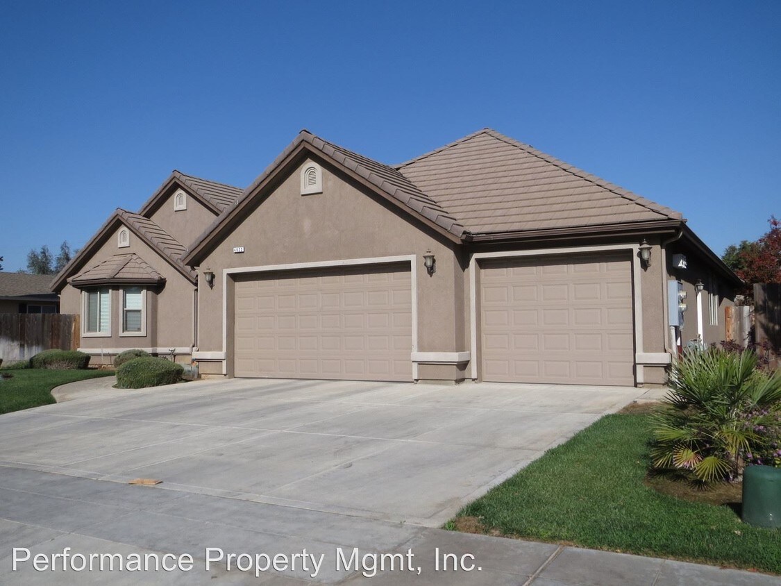 Primary Photo - 4022 W Calimyrna Ave