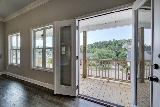 Building Photo - 315 Arbor Cir