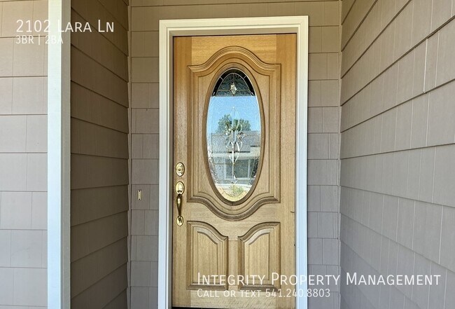 Building Photo - 2102 Lara Ln