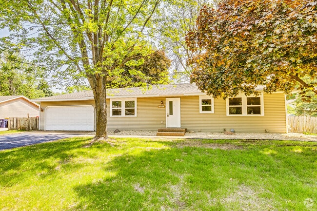 Building Photo - 16376 Fishing Ave W