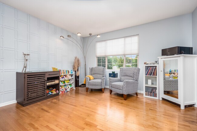 Foto del edificio - 2768 Blakely Ln