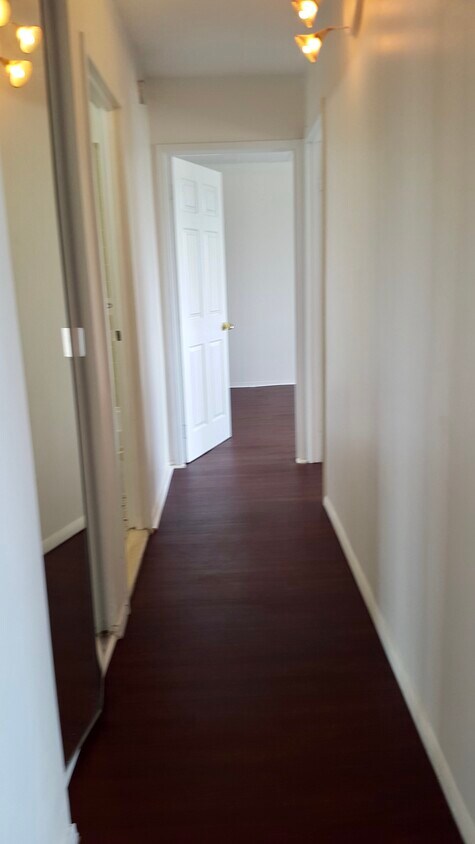 Foto principal - 9229 Queens Blvd