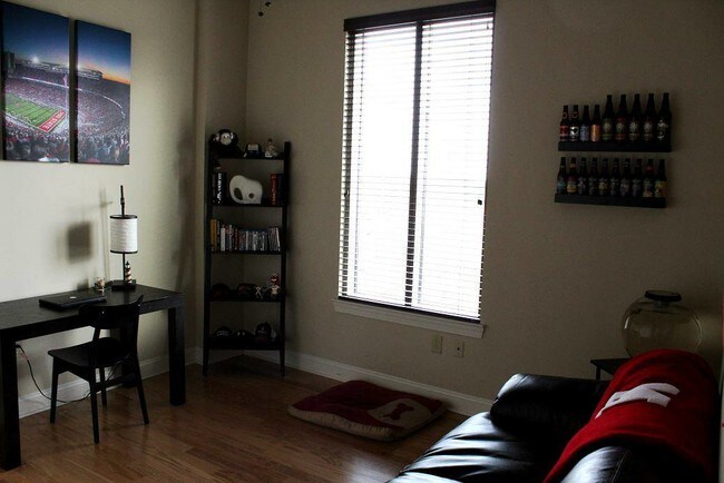 701 Royal Ct Unit 401 Charlotte Nc 28202 Condo For Rent In