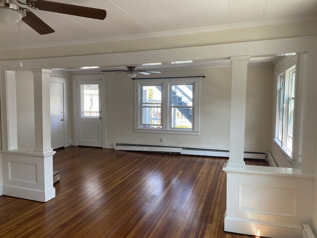 living room/dining room - 13 Jefferson St