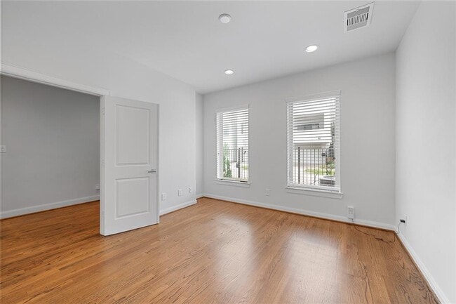Building Photo - 4213 Schuler St