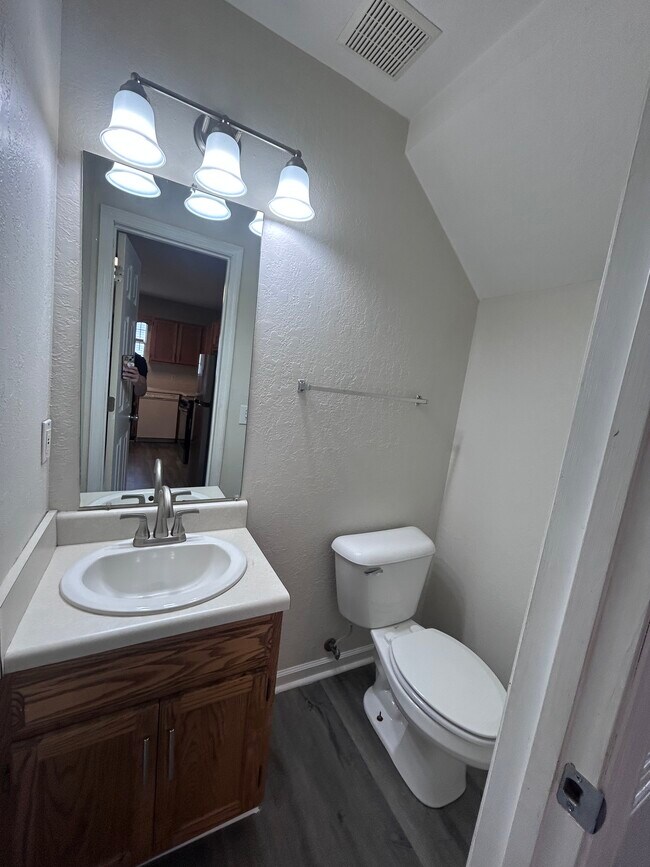 Foto del edificio - 9894 Bettis Estates Ln