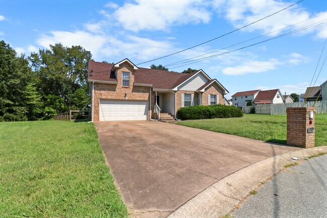 Building Photo - 3393 Endsworth Dr