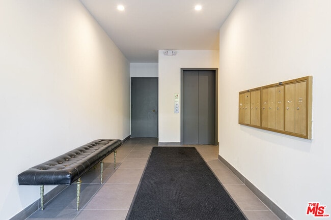 Building Photo - 1677 Westholme Ave