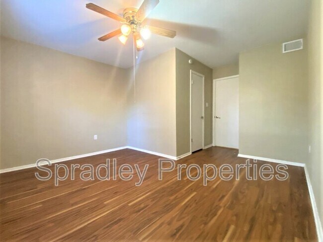 Building Photo - 200 Bosque Rd