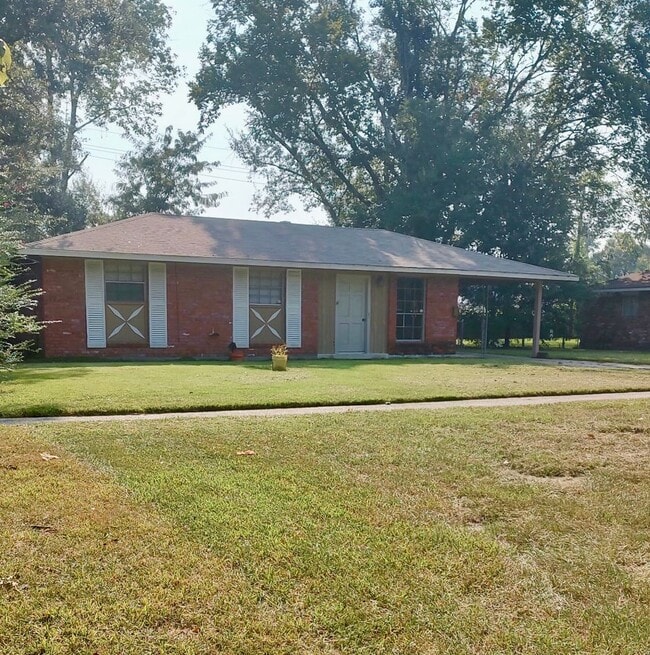 Building Photo - 2317 Cedarcrest Ave