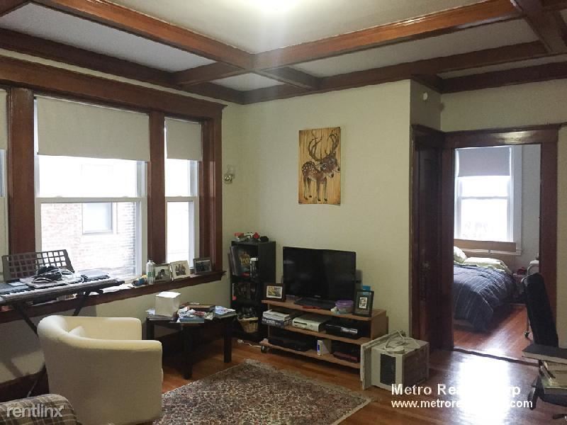 Primary Photo - 1384 Commonwealth Avenue
