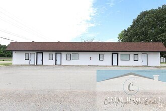Building Photo - 101 W Hinkley Ave