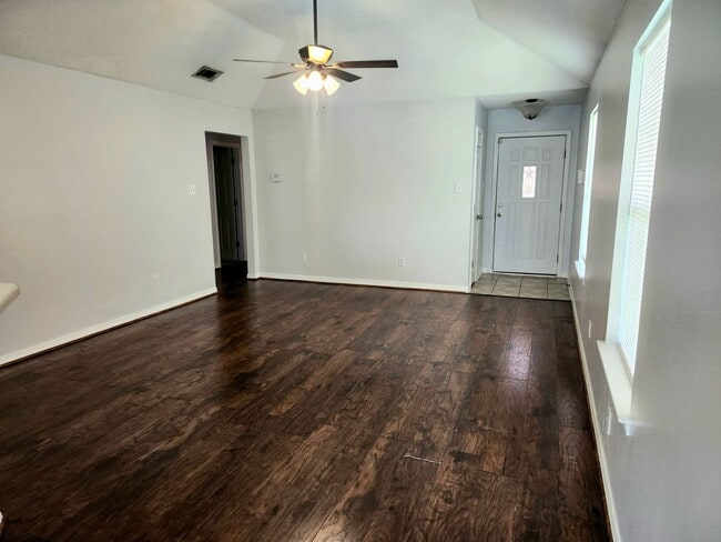 Building Photo - *****AVAILABLE NOW*****