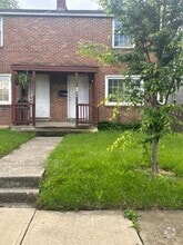 Building Photo - 1155 E 22nd Ave