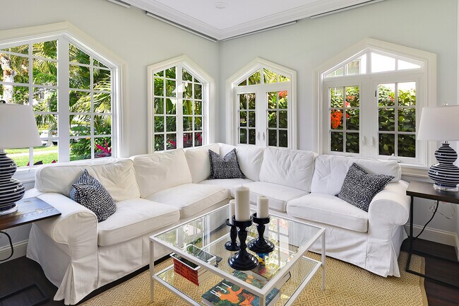 Foto del edificio - 230 Rugby Rd