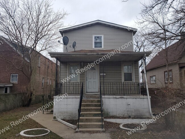 Building Photo - 3920 Evergreen Street
