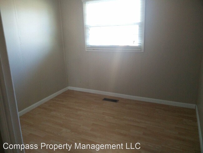 Building Photo - 3 br, 1 bath House - 132 Marcy Ln