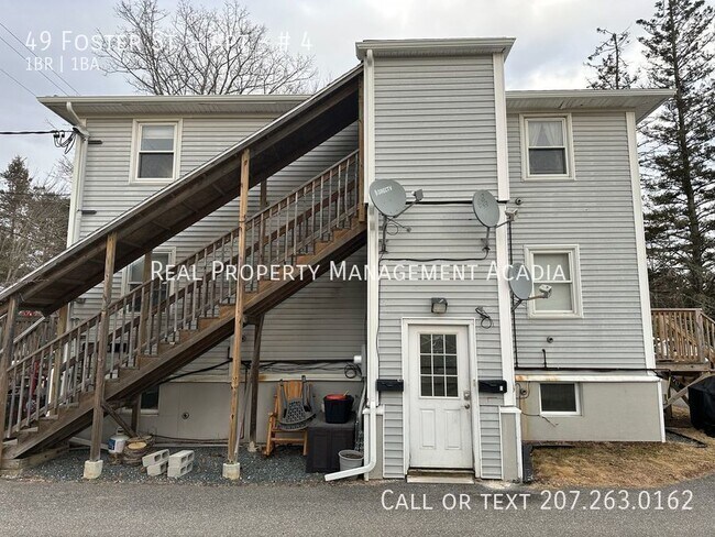 Building Photo - Ground Level 1 Bedroom Apartment - Ellsworth
