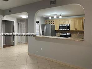 Foto del edificio - 7542 NW 175th St