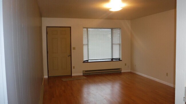Building Photo - 224 Cedar St