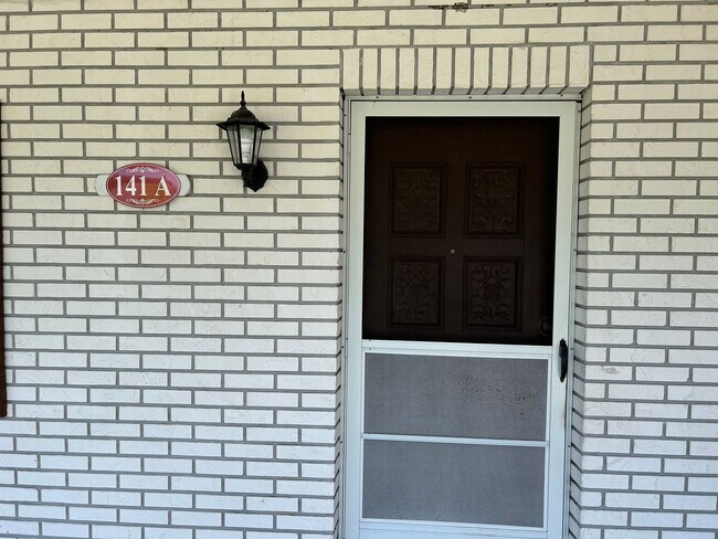 Foto del edificio - 141 Landmark St