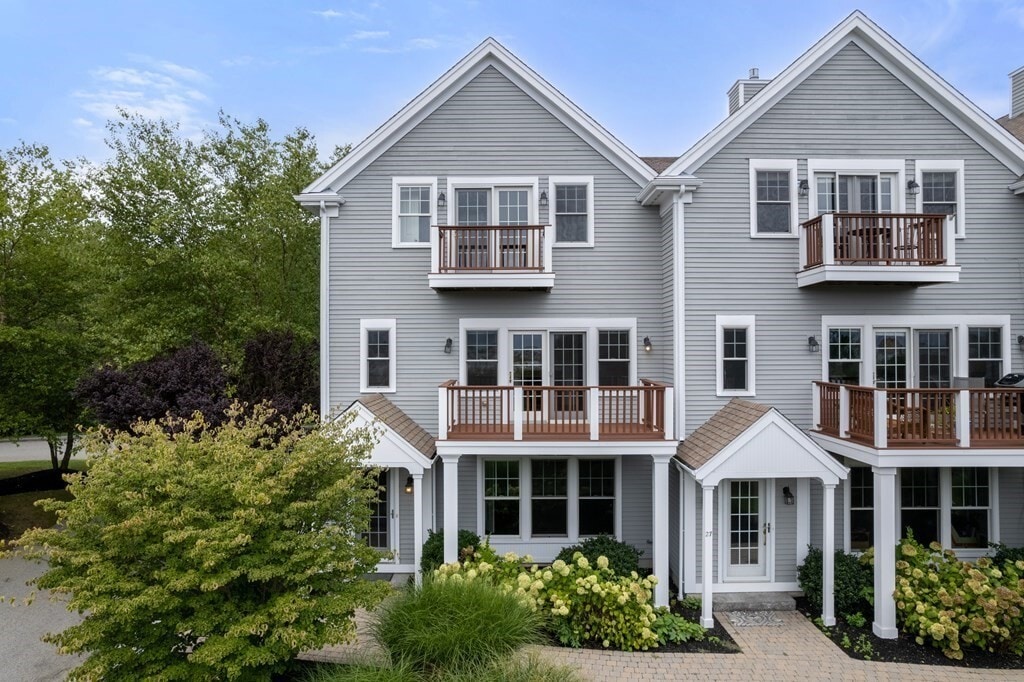 21 Musquashicut Ave, Scituate, MA 02066 Townhome Rentals in Scituate