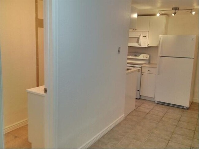 Foto del edificio - Charming 4BR House in Edgewater