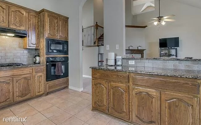 Building Photo - 5 br, 2.5 bath House - 308 Orchard Pl UNIT