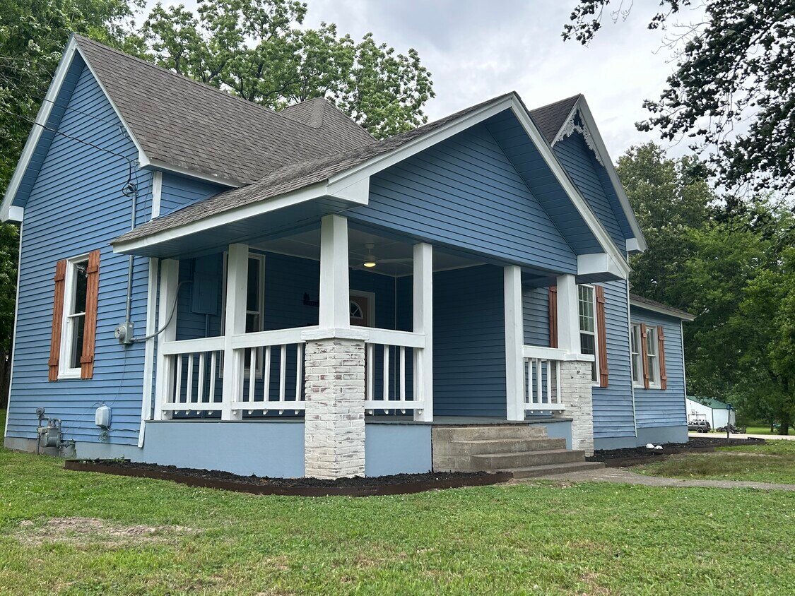 318 S Woodland Heights Dr, Rector, AR 72461 House Rental in Rector