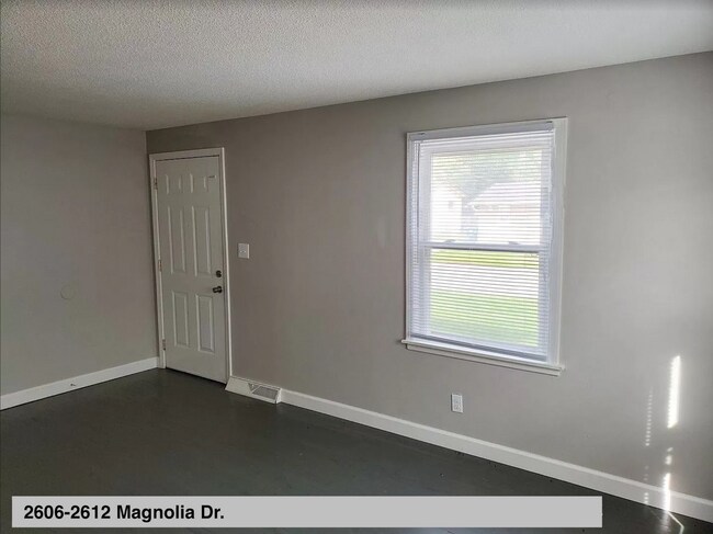 Building Photo - 2606 Magnolia Drive, Unit 2612
