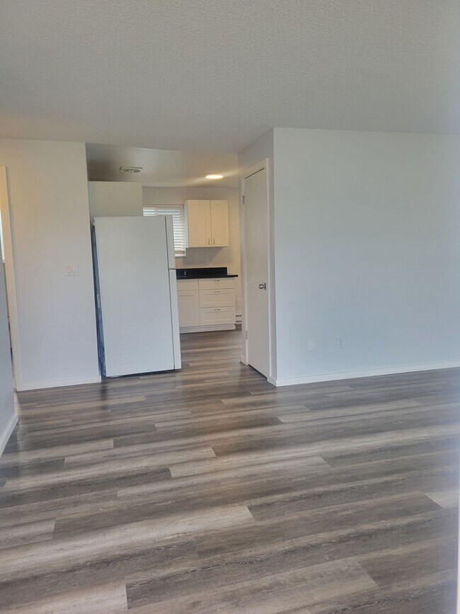 Foto del edificio - 2 bedroom 1 bath duplex