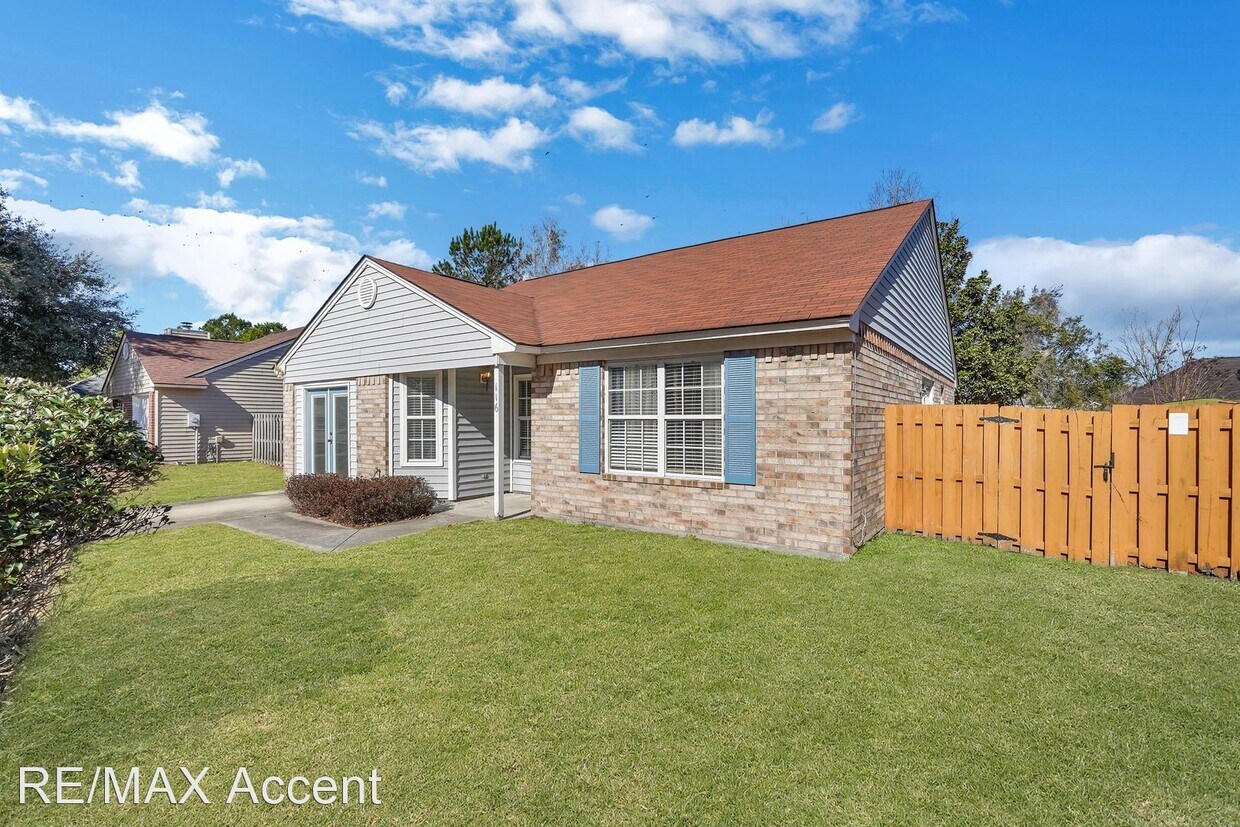 Primary Photo - 3 br, 2 bath House - 116 Berwick Lakes Blvd.