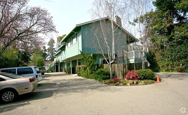 Building Photo - 229-247 McAllister Ave