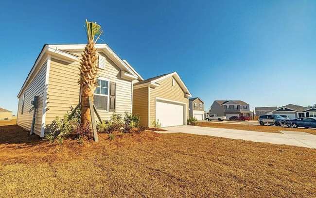 Building Photo - 602 Solar Ct