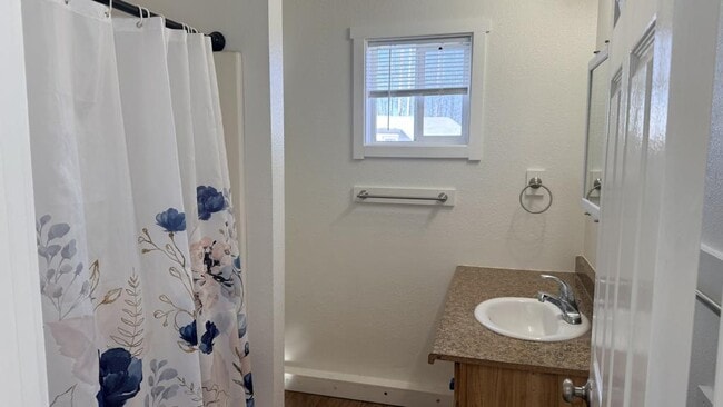 Foto del edificio - 8656 W Business Pk Dr