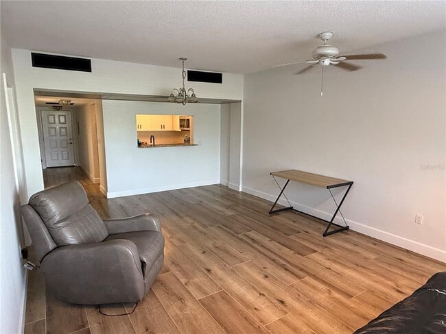 Foto del edificio - 1200 N Shore Dr NE