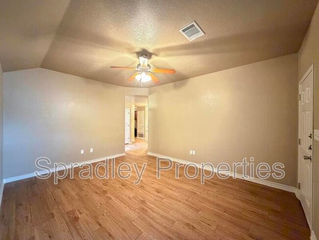 Building Photo - 208A Andy Ln